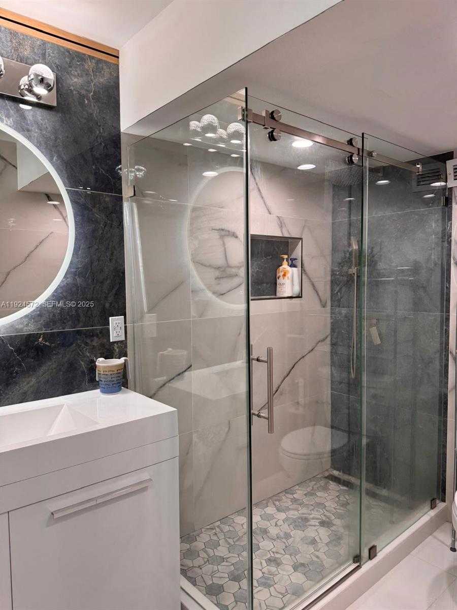 Imagen de Pequeño Objeto