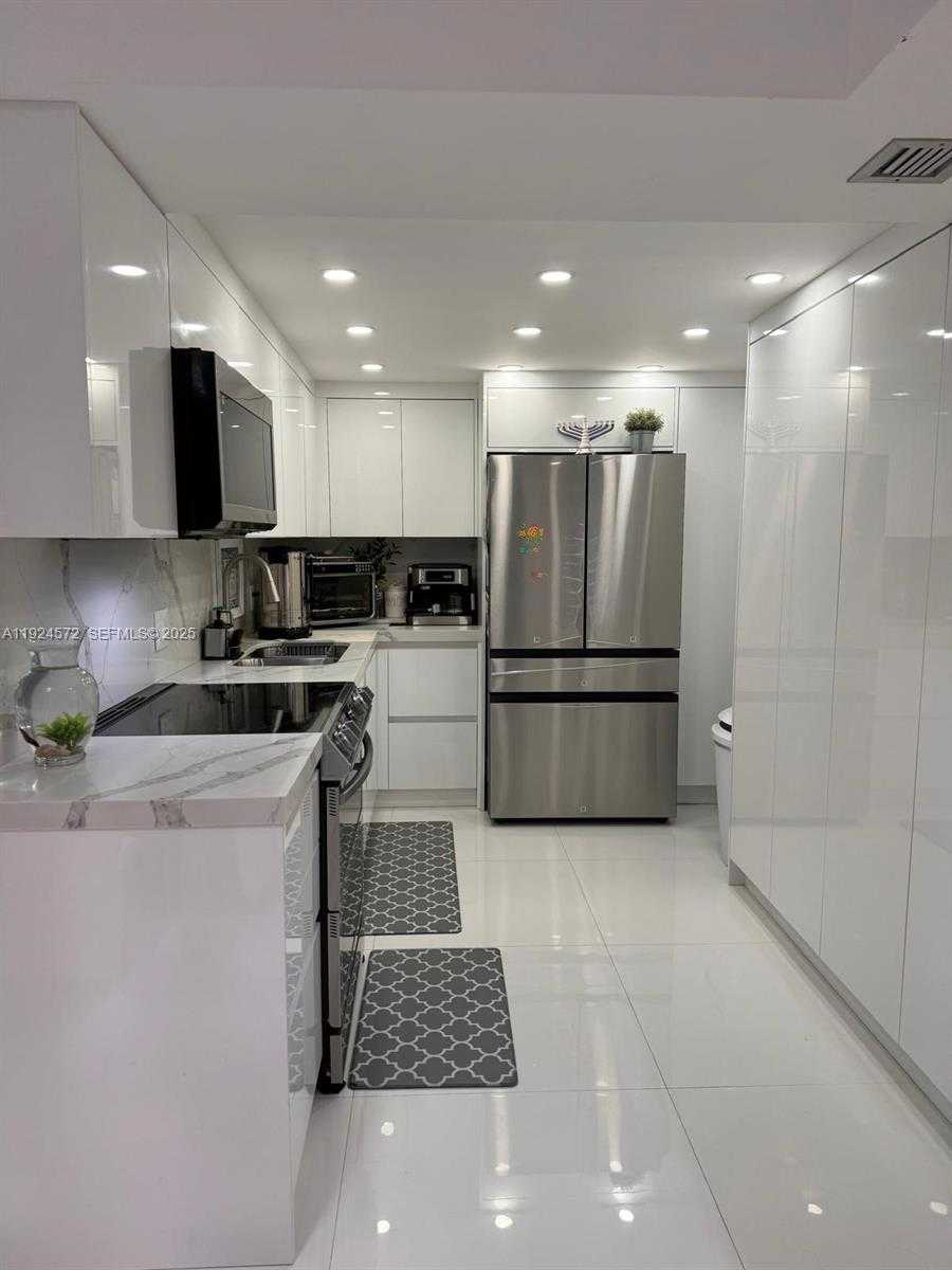 Imagen de Pequeño Objeto