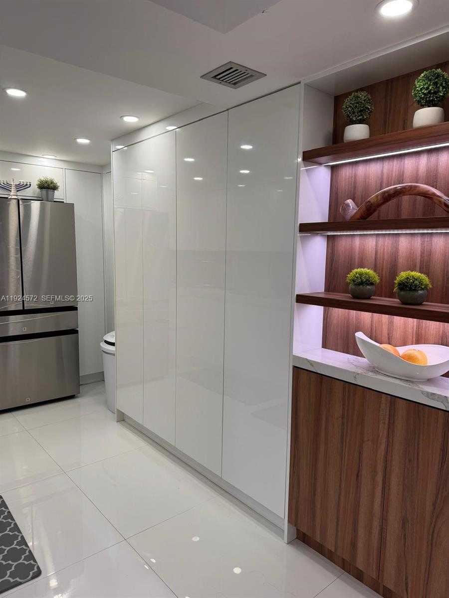 Imagen de Pequeño Objeto