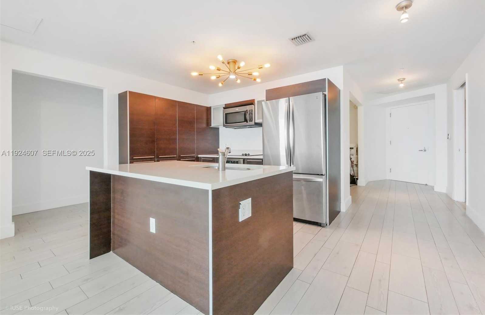 Small Image of 1900 NORTH BAYSHORE DR #2615, Miami Number 5