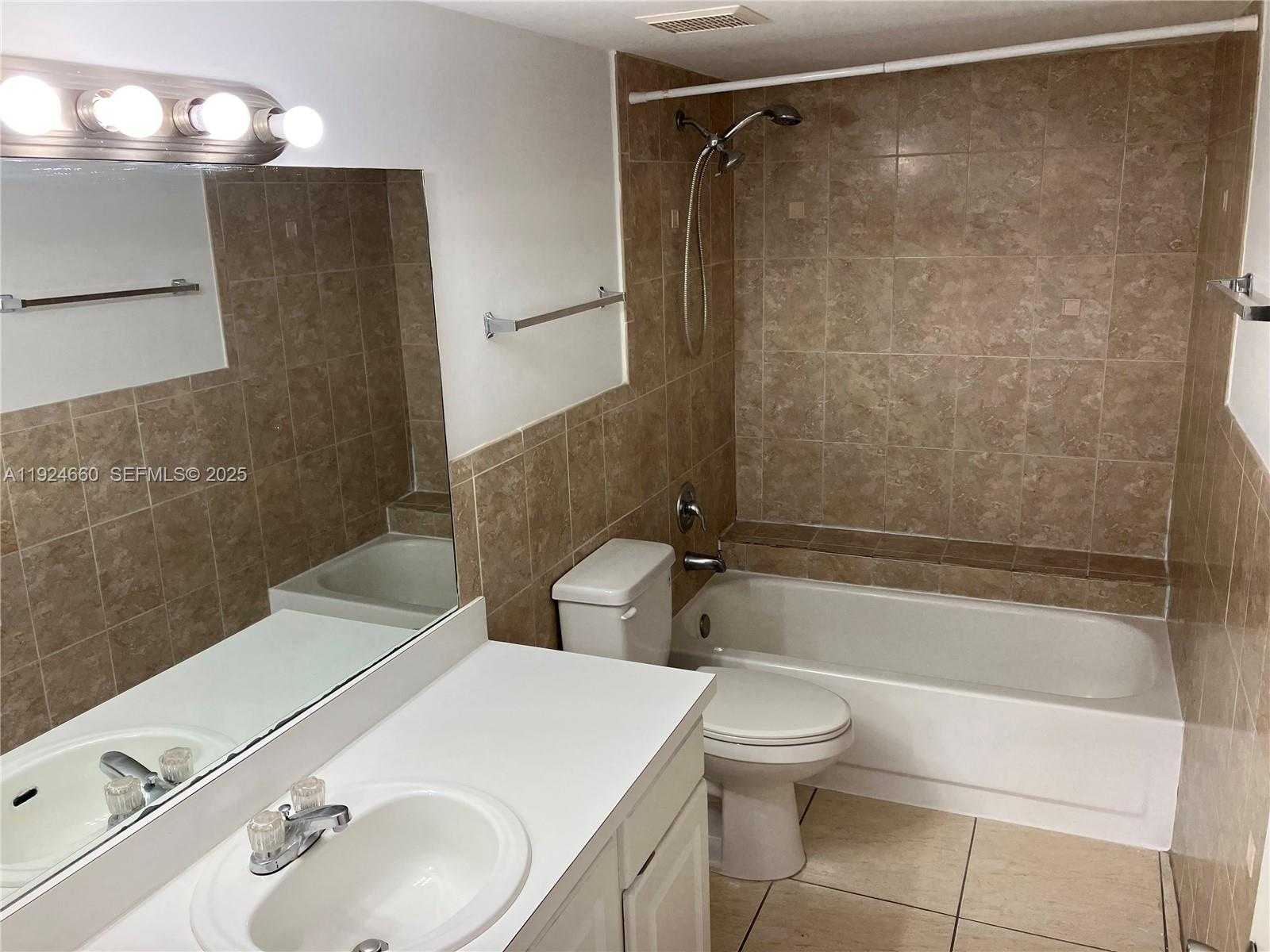 Small Image of Doral Number 13