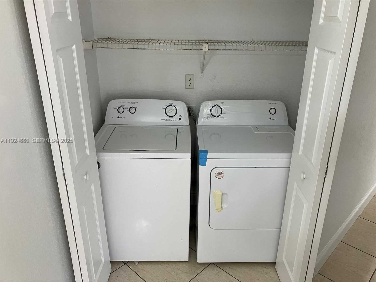 Small Image of Doral Number 7