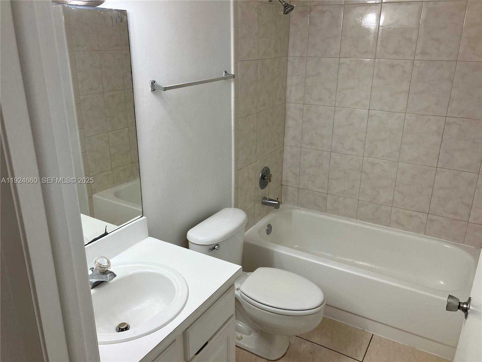 Small Image of Doral Number 8