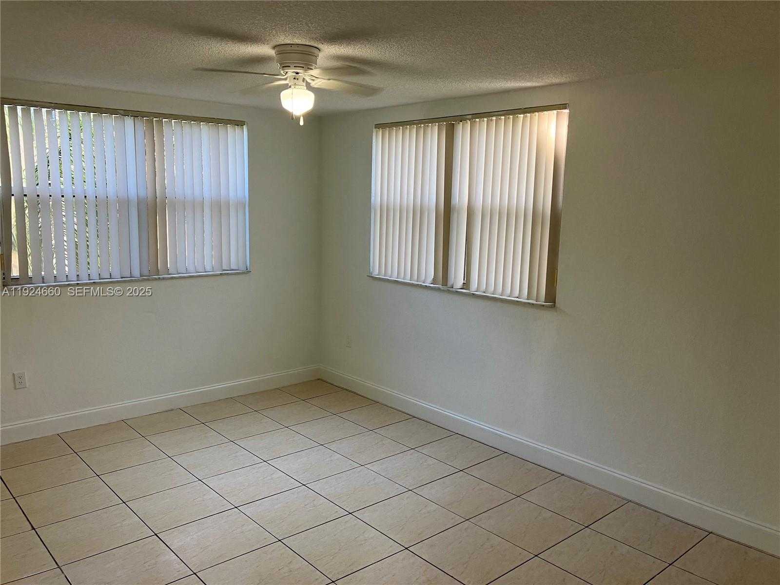 Small Image of Doral Number 9