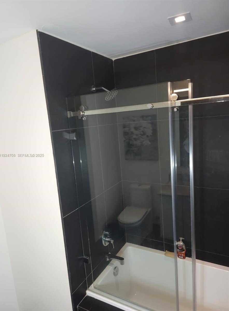 Imagen de Pequeño Objeto