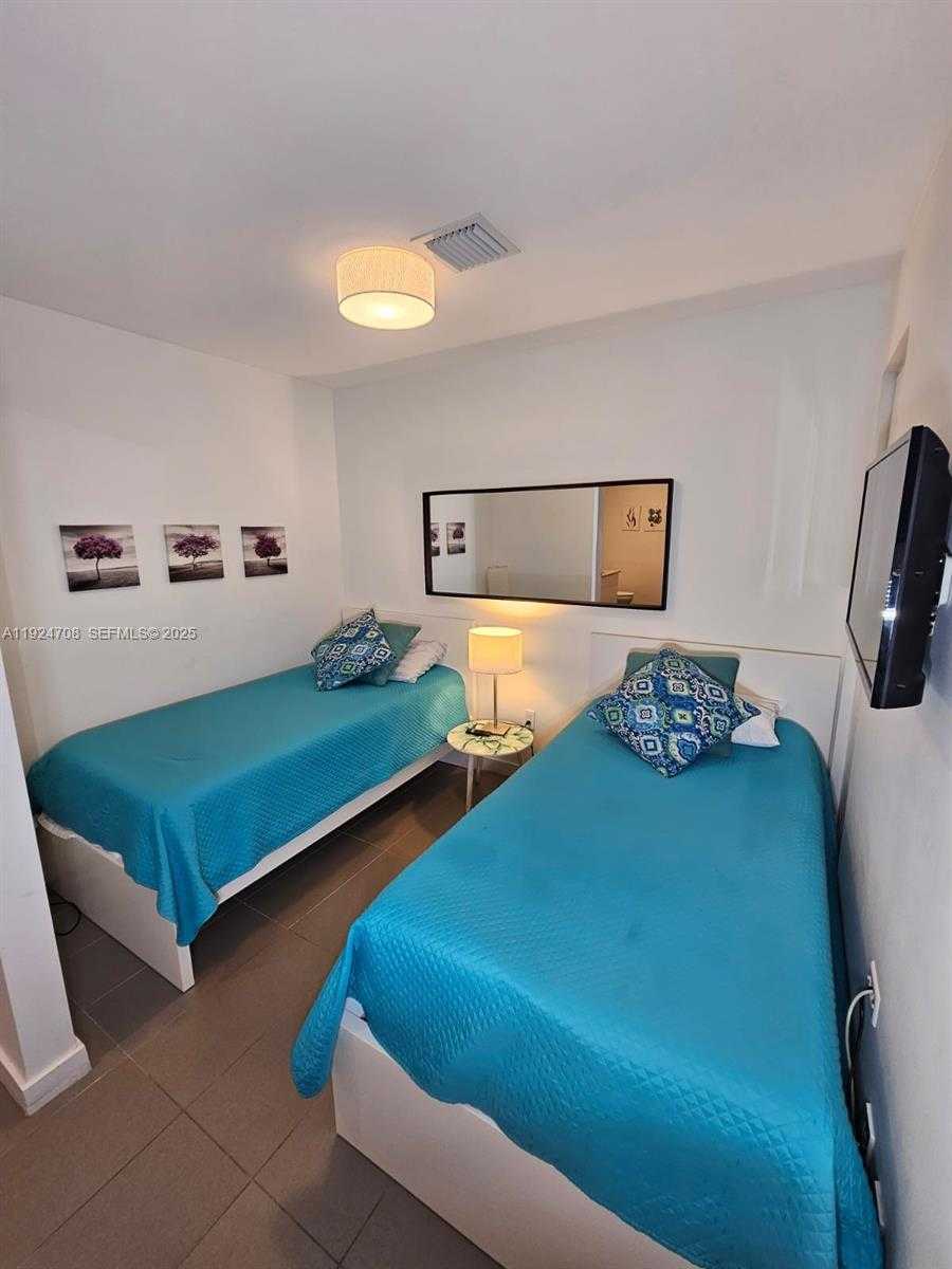 Imagen de Pequeño Objeto