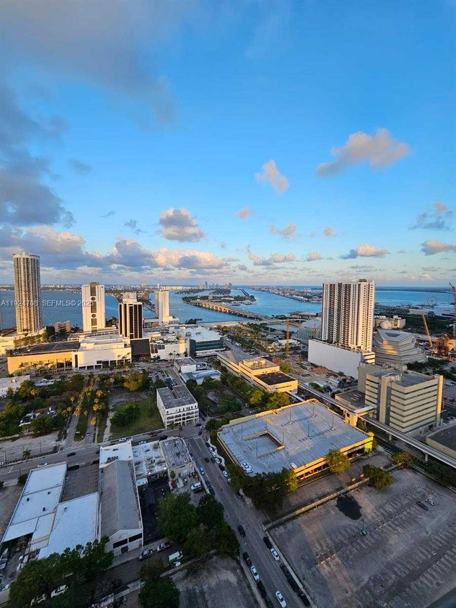 Imagen de Pequeño Objeto