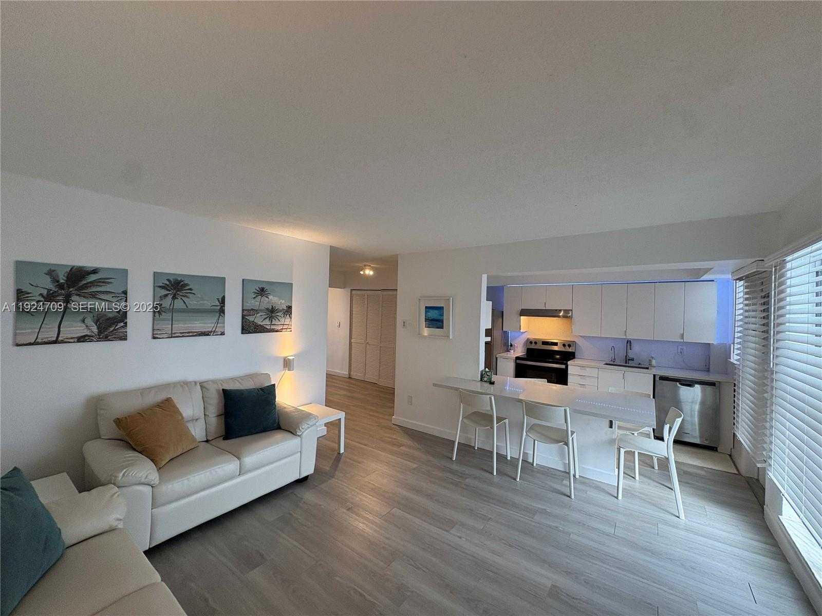 Small Image of 1340 LINCOLN RD #806, Miami Beach Number 1