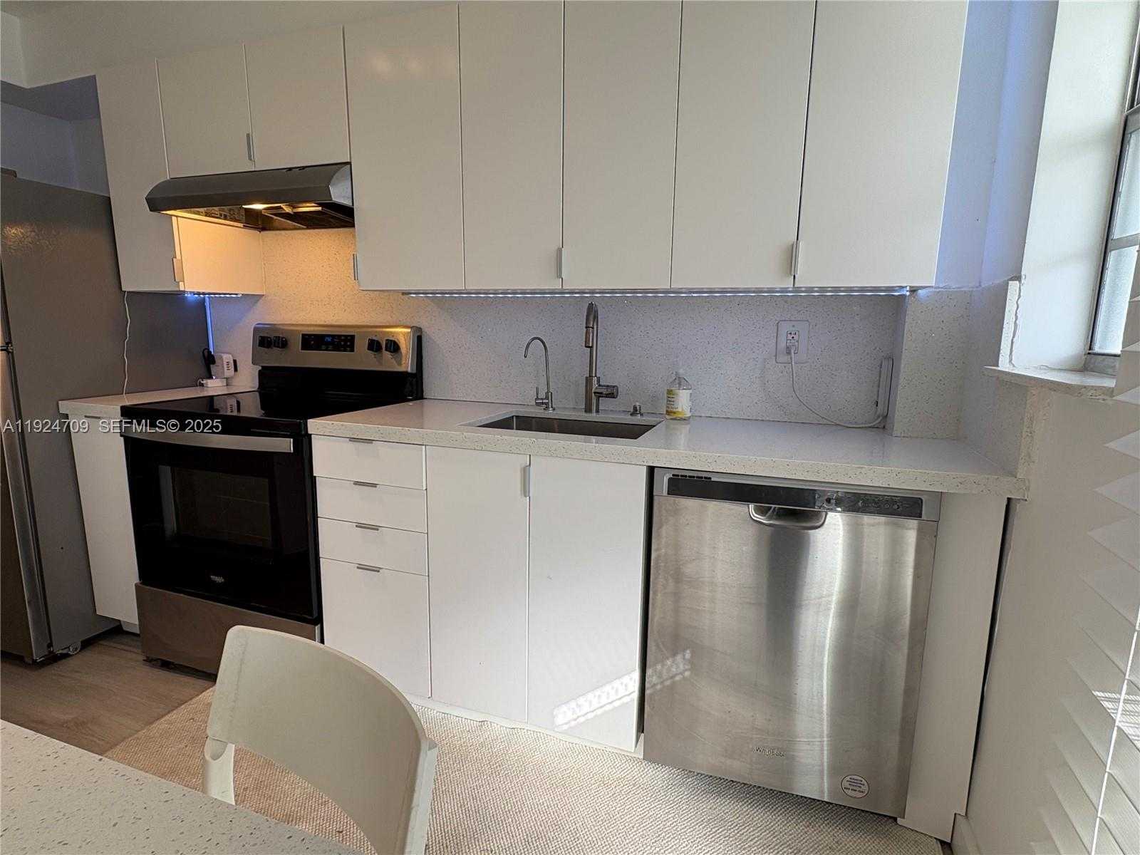 Small Image of 1340 LINCOLN RD #806, Miami Beach Number 10