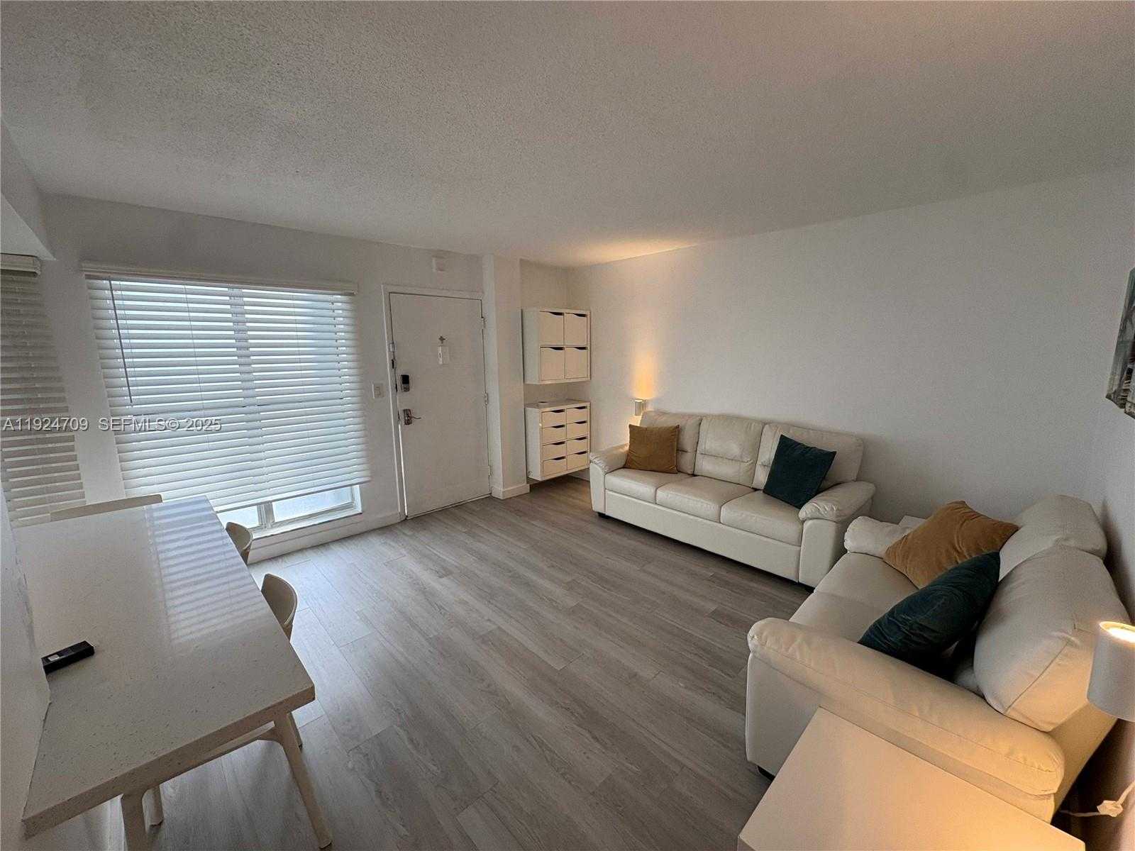 Small Image of 1340 LINCOLN RD #806, Miami Beach Number 11