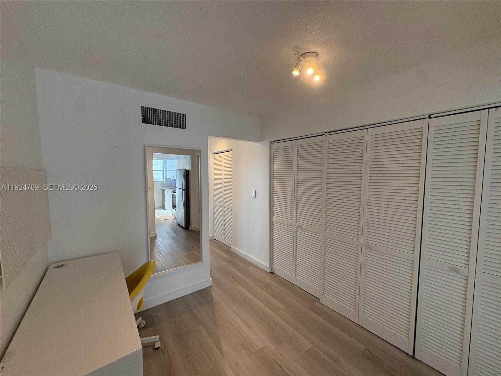 Small Image of 1340 LINCOLN RD #806, Miami Beach Number 13