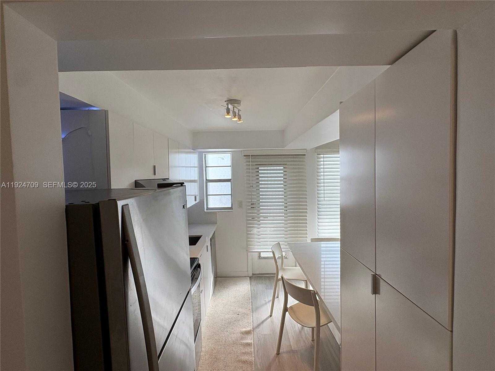 Small Image of 1340 LINCOLN RD #806, Miami Beach Number 14