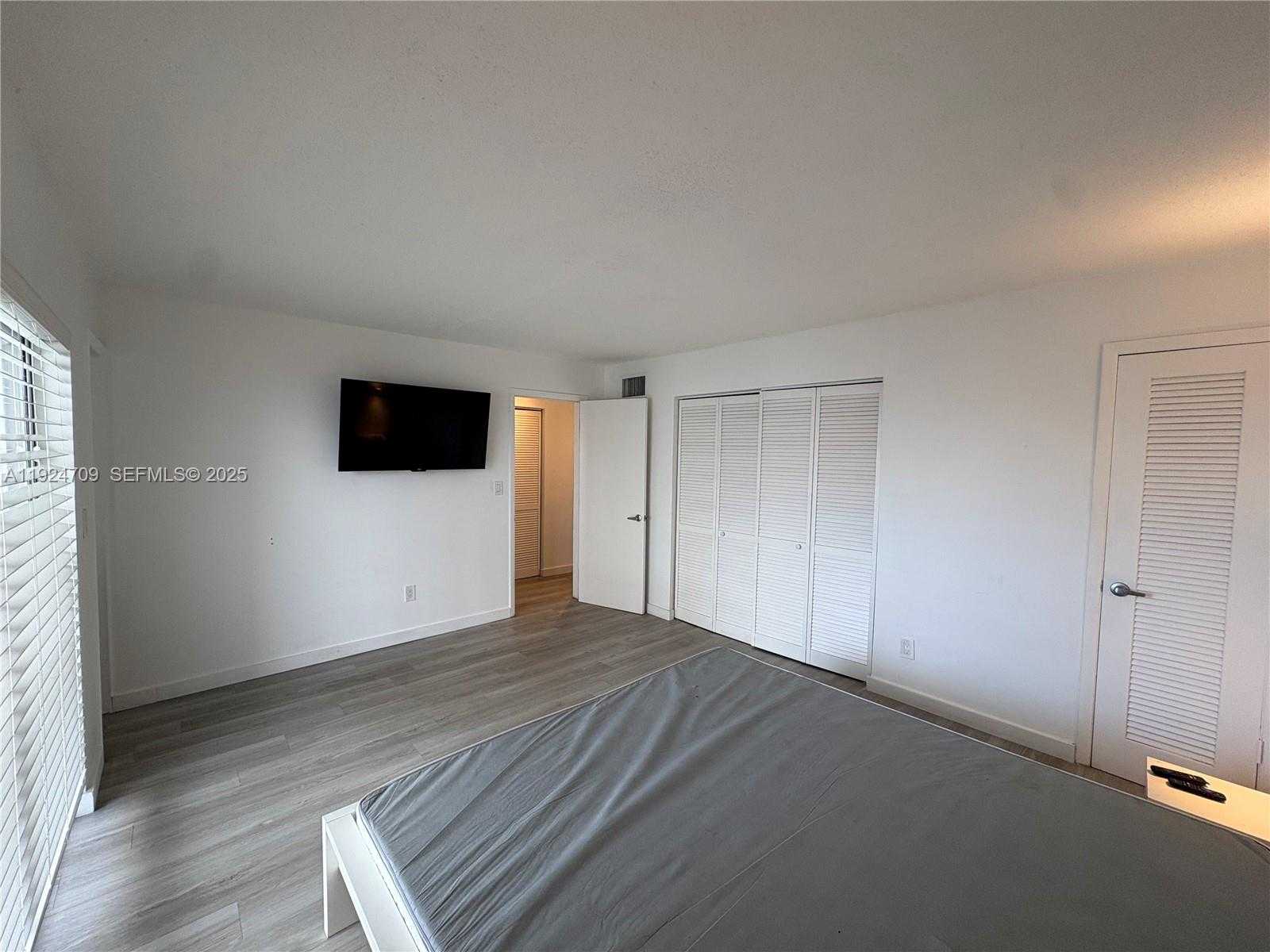 Small Image of 1340 LINCOLN RD #806, Miami Beach Number 24
