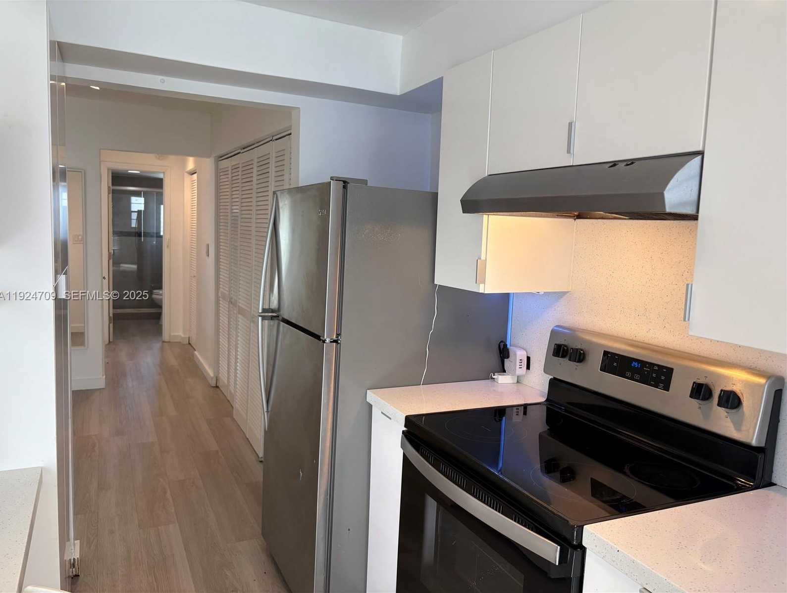 Small Image of 1340 LINCOLN RD #806, Miami Beach Number 8