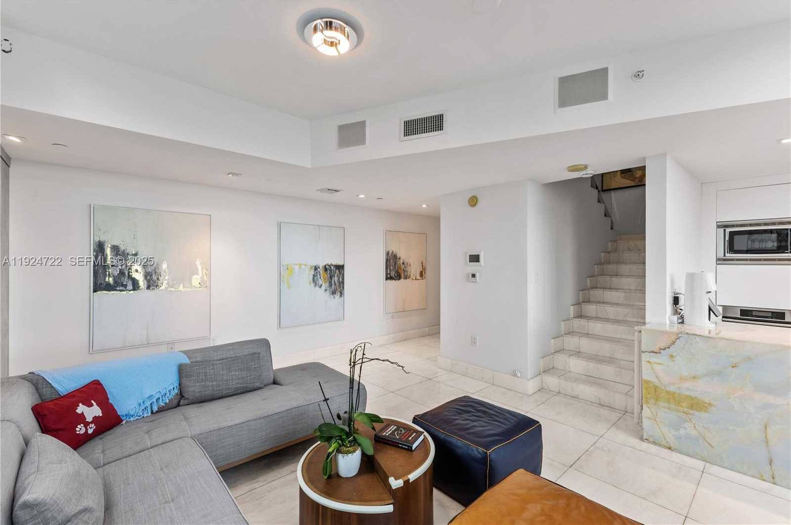 Small Image of 900 BISCAYNE BLVD #901, Miami Number 10