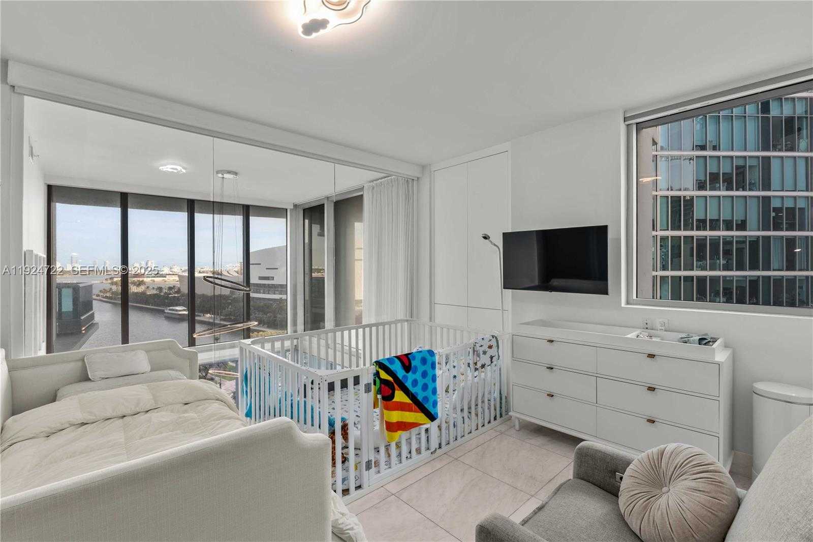 Small Image of 900 BISCAYNE BLVD #901, Miami Number 18