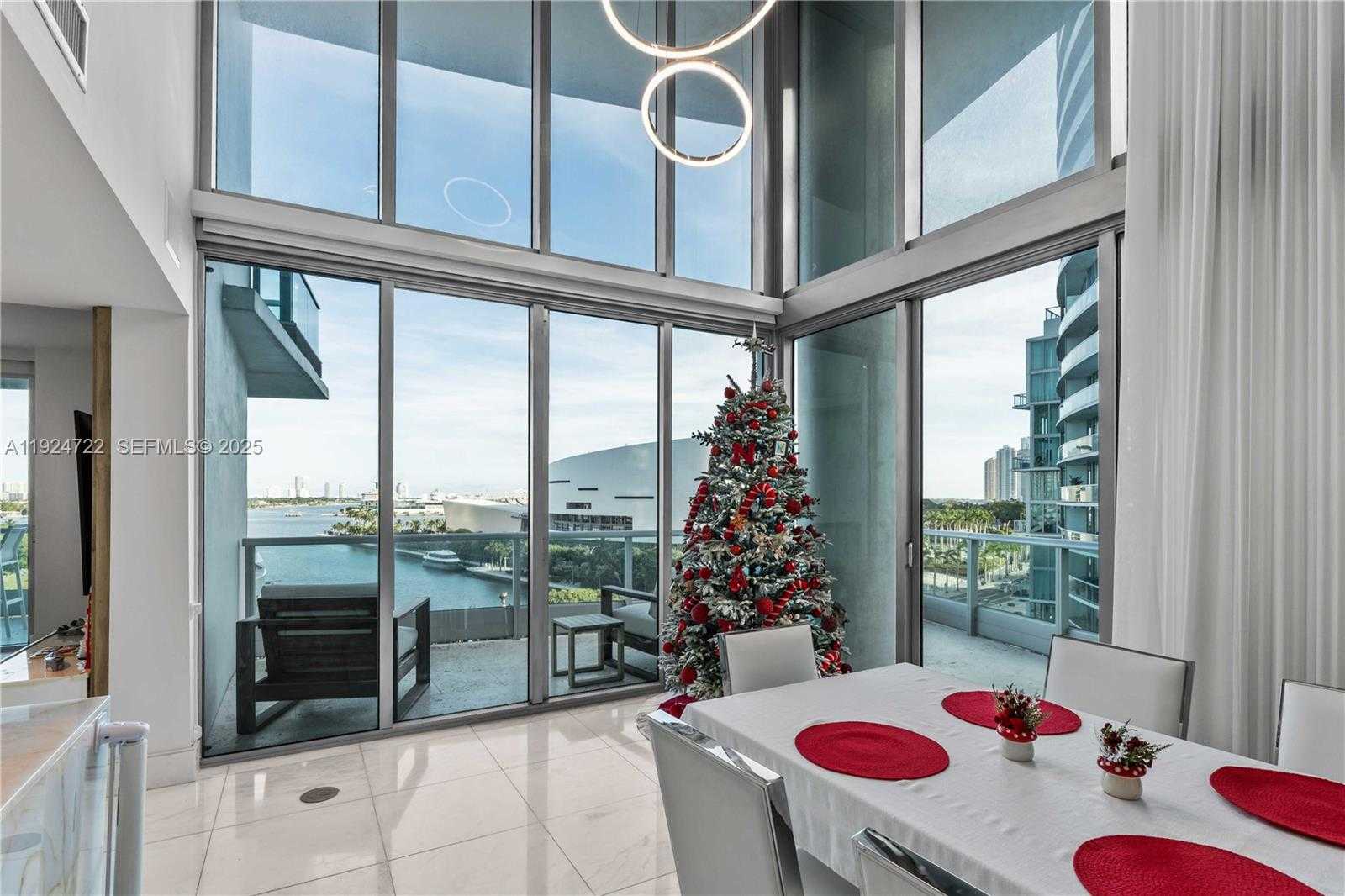 Small Image of 900 BISCAYNE BLVD #901, Miami Number 4