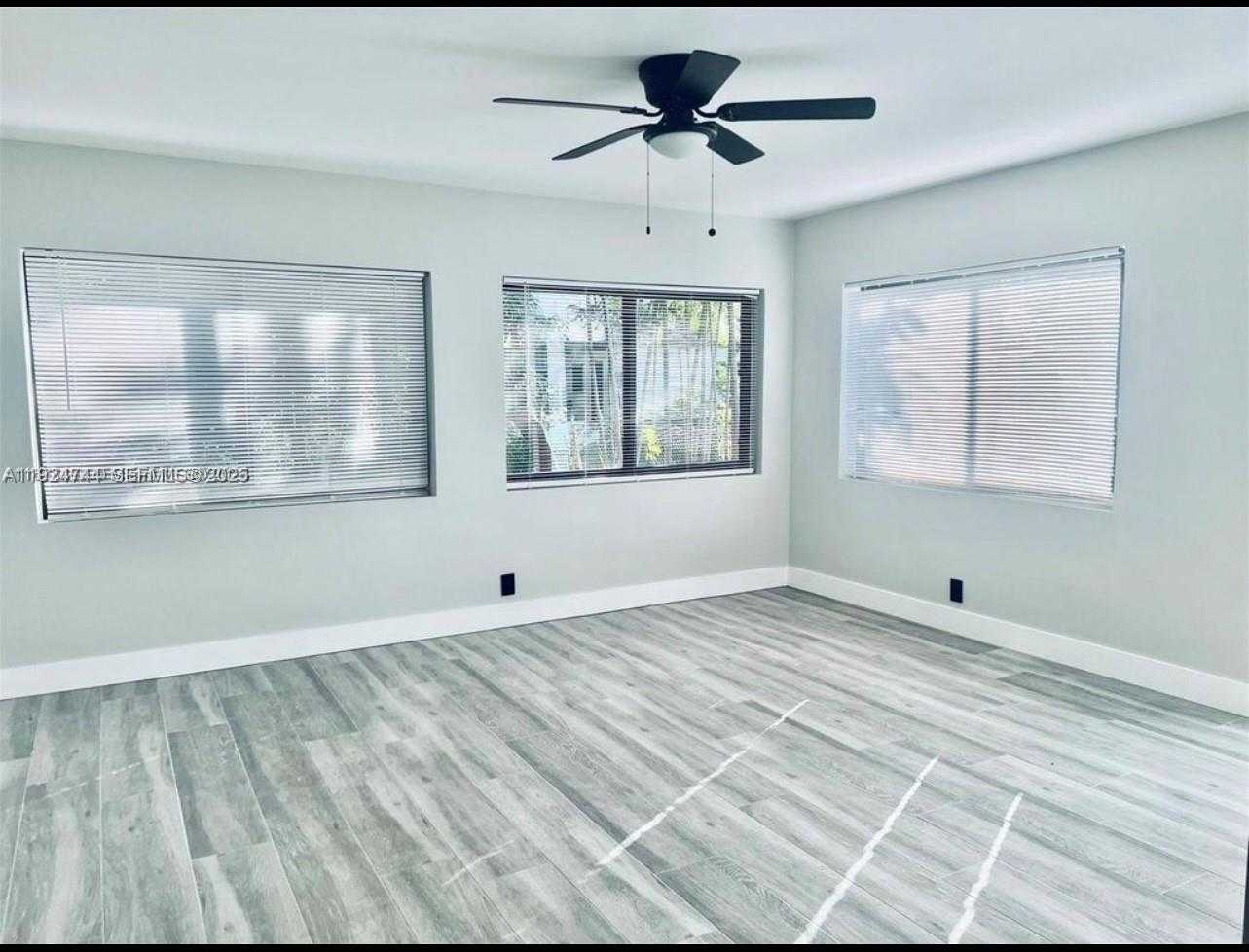 Small Image of 3110 SOUTH WEST 19TH TER #3110, Miami Number 5