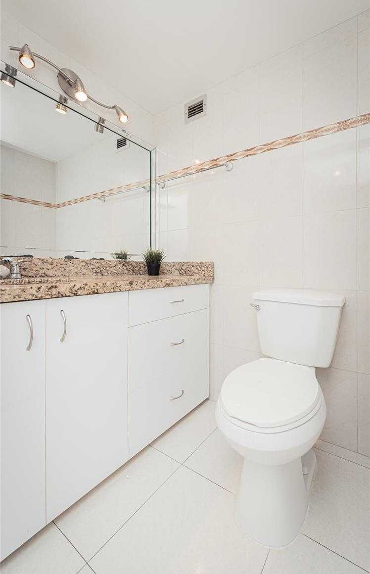 Imagen de Pequeño Objeto