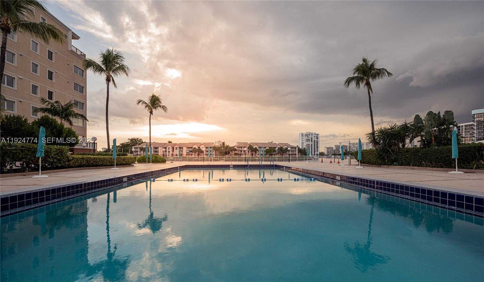 Imagen de Pequeño Objeto