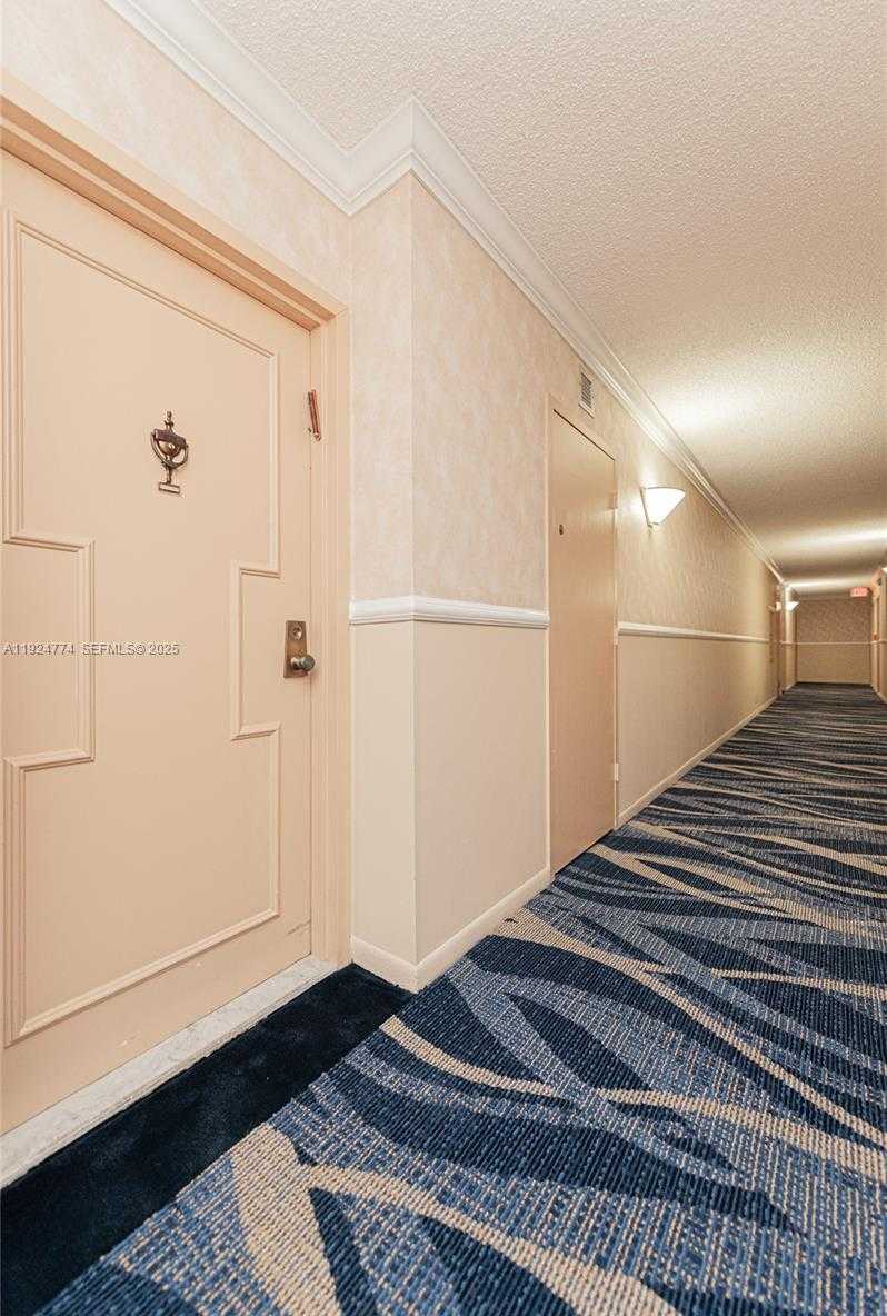 Imagen de Pequeño Objeto