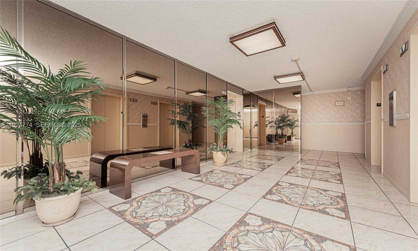 Imagen de Pequeño Objeto