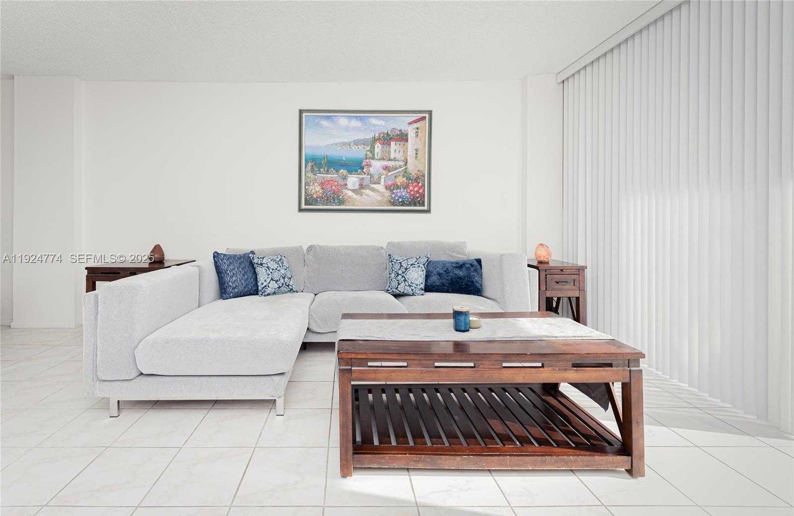 Imagen de Pequeño Objeto