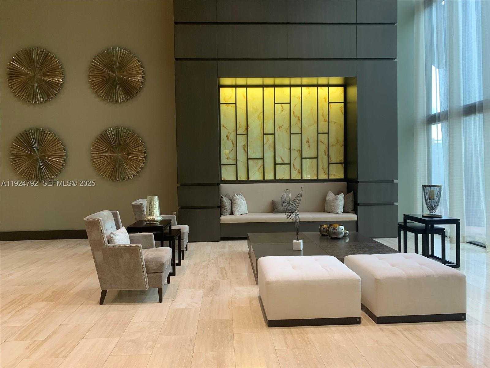 Imagen de Pequeño Objeto