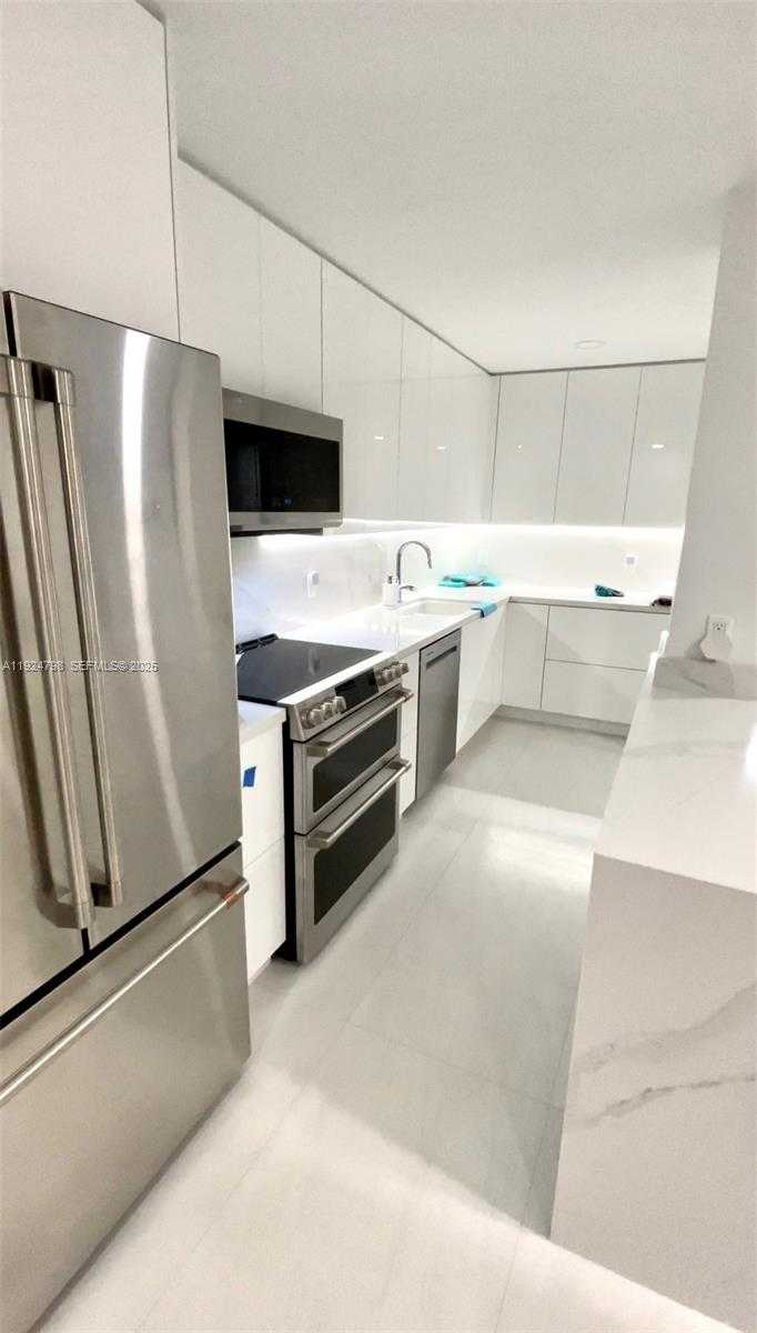 Small Image of 1100 ALTON RD #4D, Miami Beach Number 10