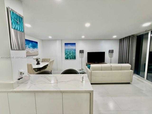 Small Image of 1100 ALTON RD #4D, Miami Beach Number 16