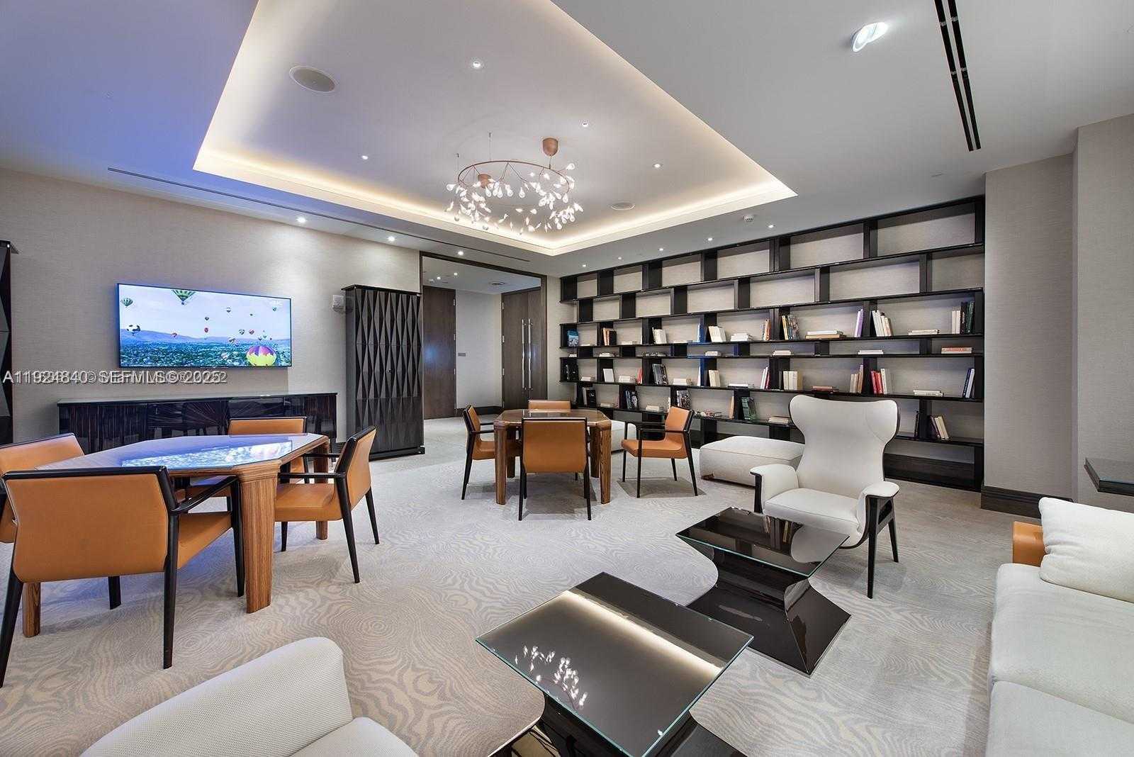 Imagen de Pequeño Objeto