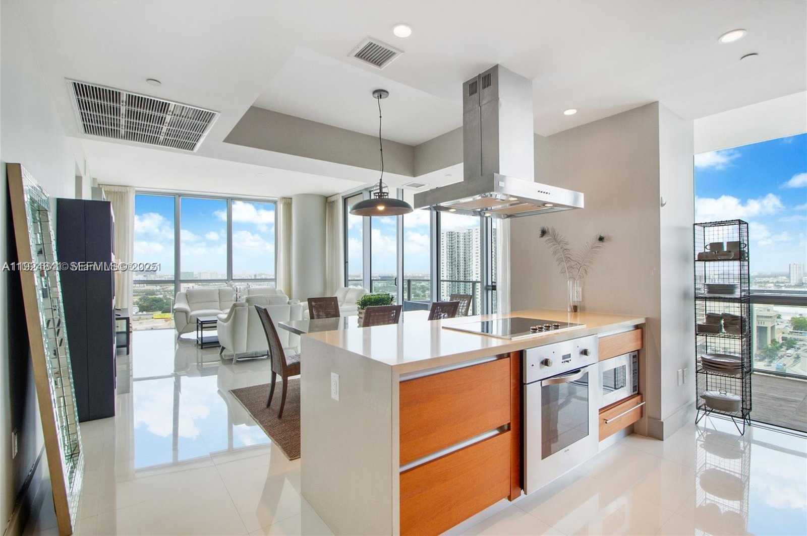 Small Image of 1100 BISCAYNE BLVD #2203, Miami Number 5