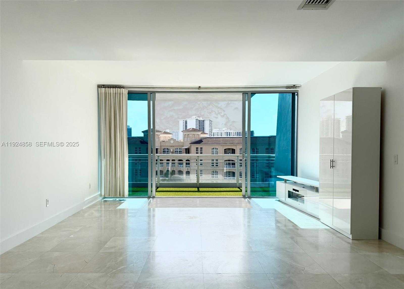 Small Image of 2950 NORTH EAST 188TH ST #525, Aventura Number 1