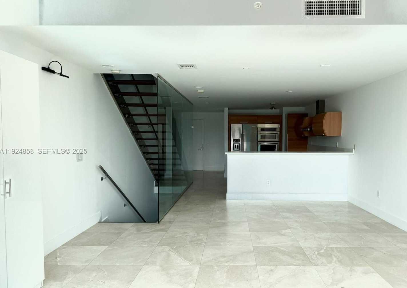 Small Image of 2950 NORTH EAST 188TH ST #525, Aventura Number 4