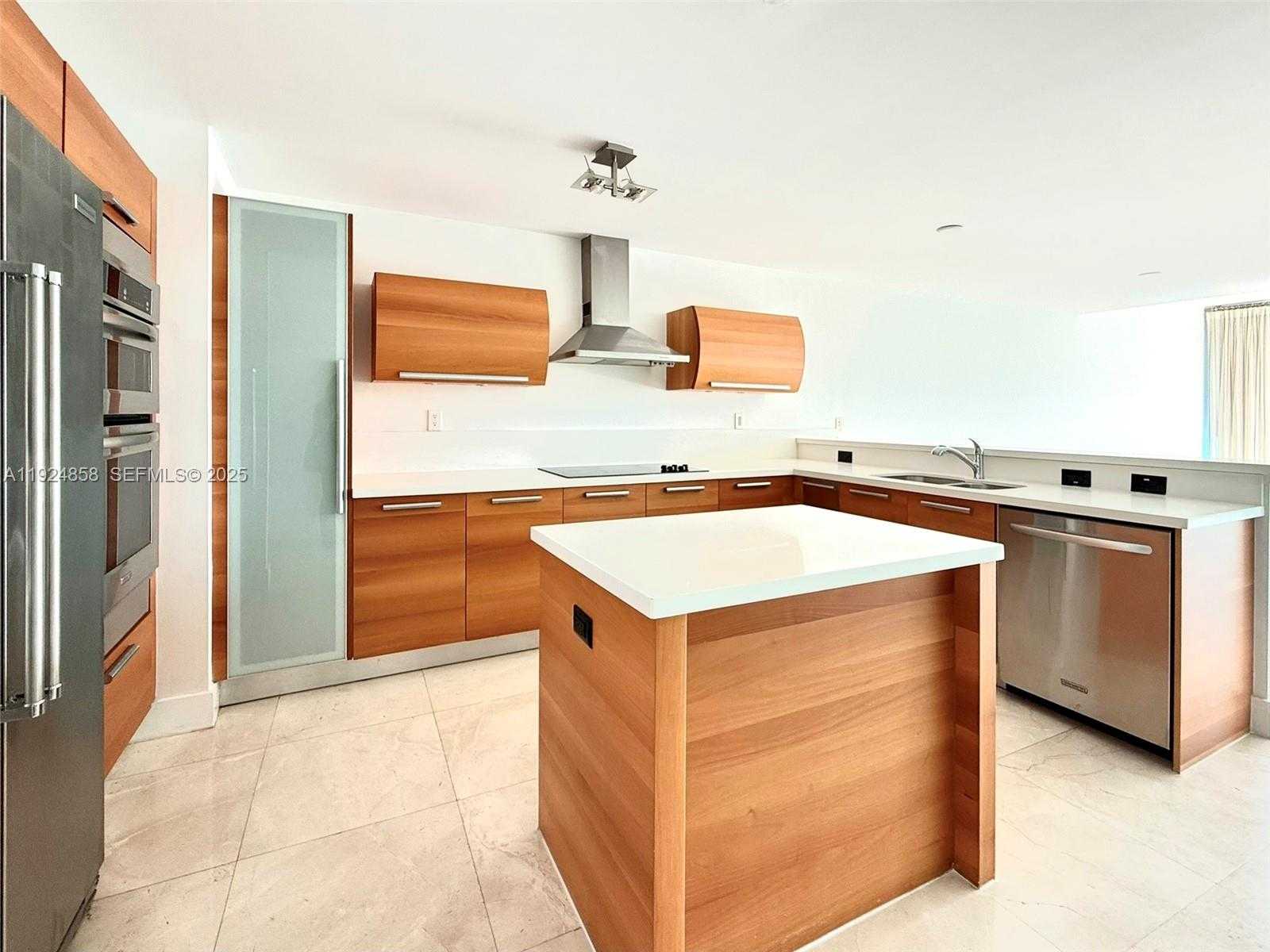 Small Image of 2950 NORTH EAST 188TH ST #525, Aventura Number 6