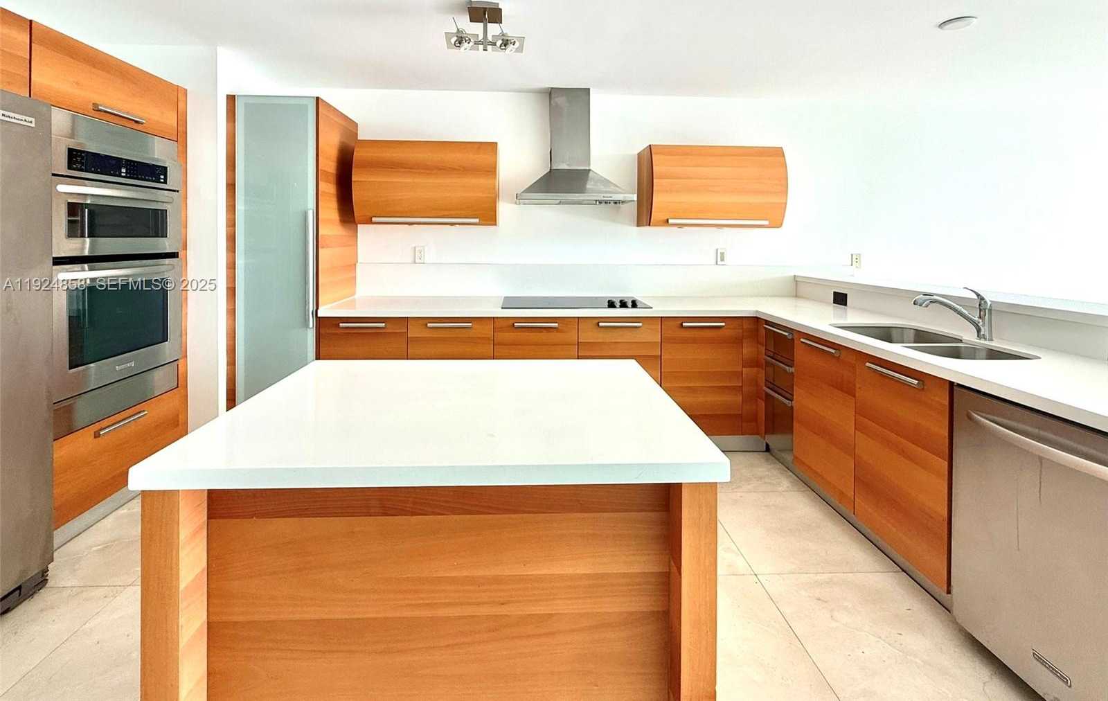 Small Image of 2950 NORTH EAST 188TH ST #525, Aventura Number 8