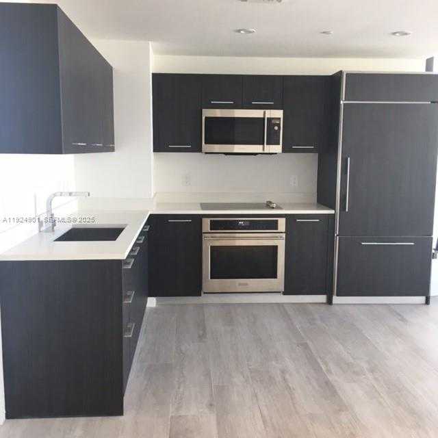 Small Image of 45 SOUTH WEST 9TH ST #3201, Miami Number 12