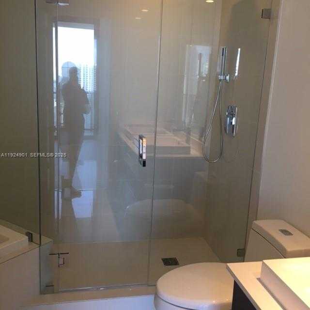 Small Image of 45 SOUTH WEST 9TH ST #3201, Miami Number 17