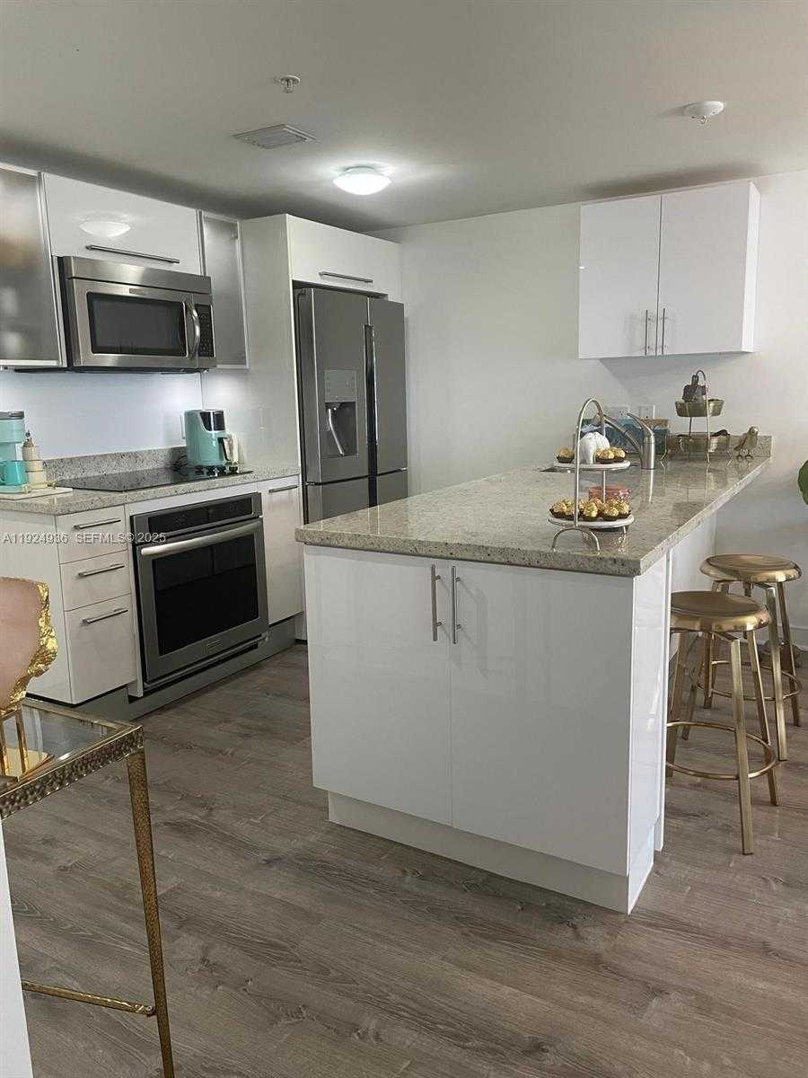 Small Image of 185 SOUTH WEST 7TH ST #2014, Miami Number 19