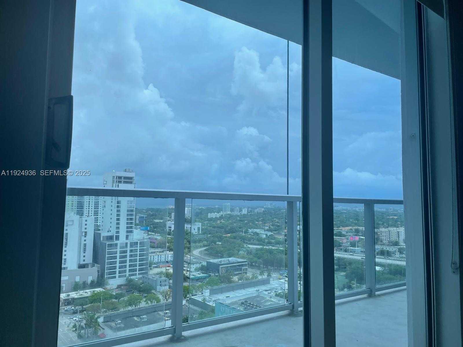 Small Image of 185 SOUTH WEST 7TH ST #2014, Miami Number 29