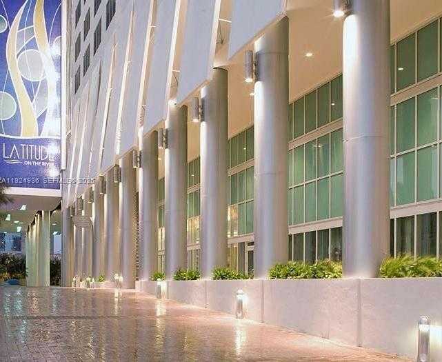 Small Image of 185 SOUTH WEST 7TH ST #2014, Miami Number 36