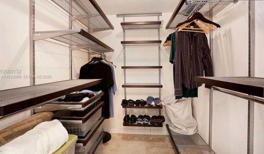 Small Image of 1555 NORTH TREASURE DR #314, North Bay Village Number 9