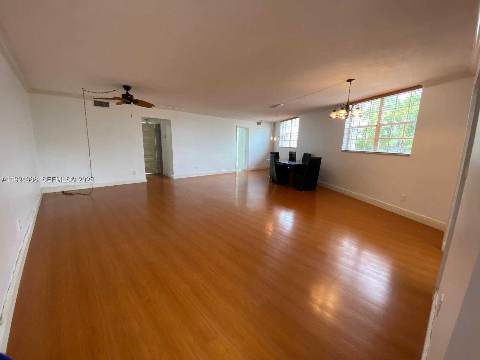 Small Image of 1800 79TH ST CSWY #A212, North Bay Village Number 1