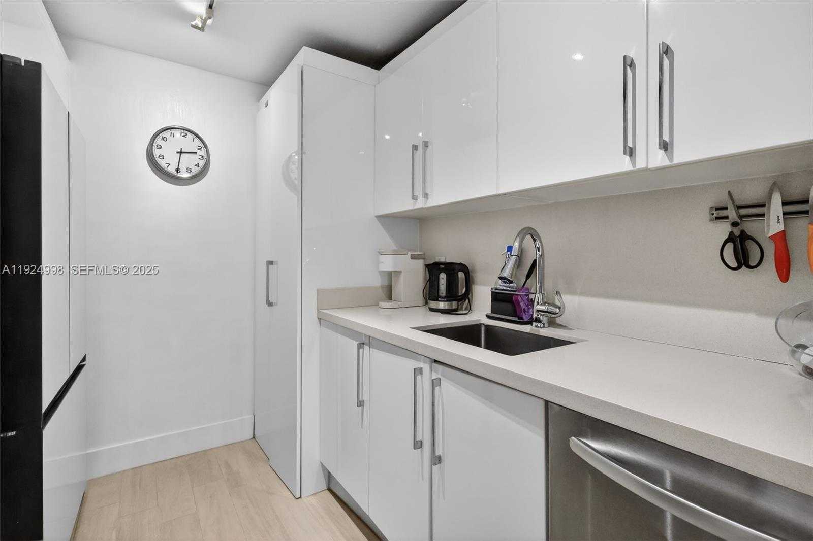 Small Image of 10275 COLLINS AVE #101, Bal Harbour Number 12