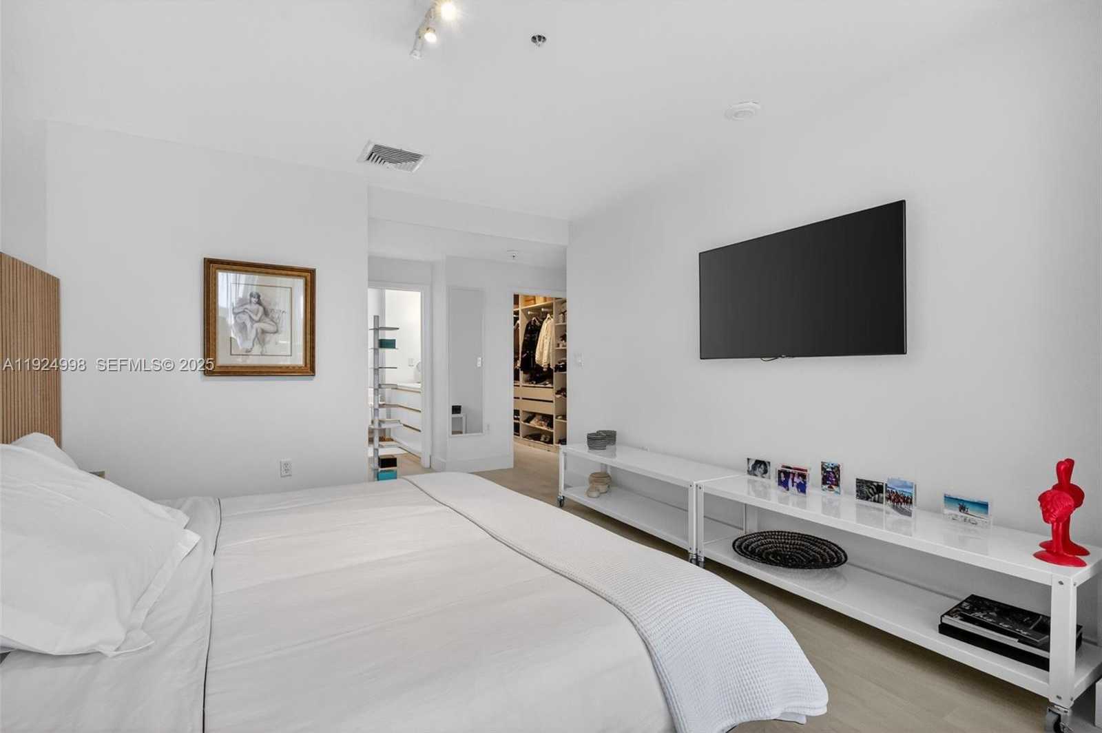 Small Image of 10275 COLLINS AVE #101, Bal Harbour Number 15