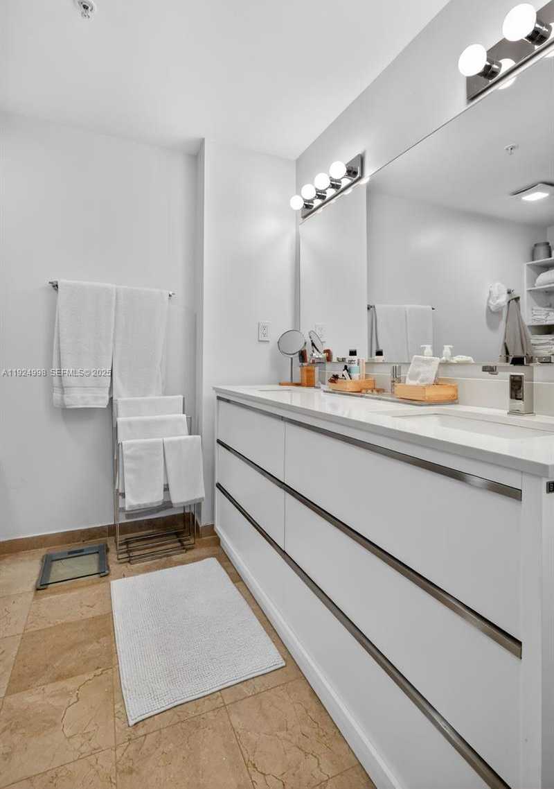 Small Image of 10275 COLLINS AVE #101, Bal Harbour Number 18