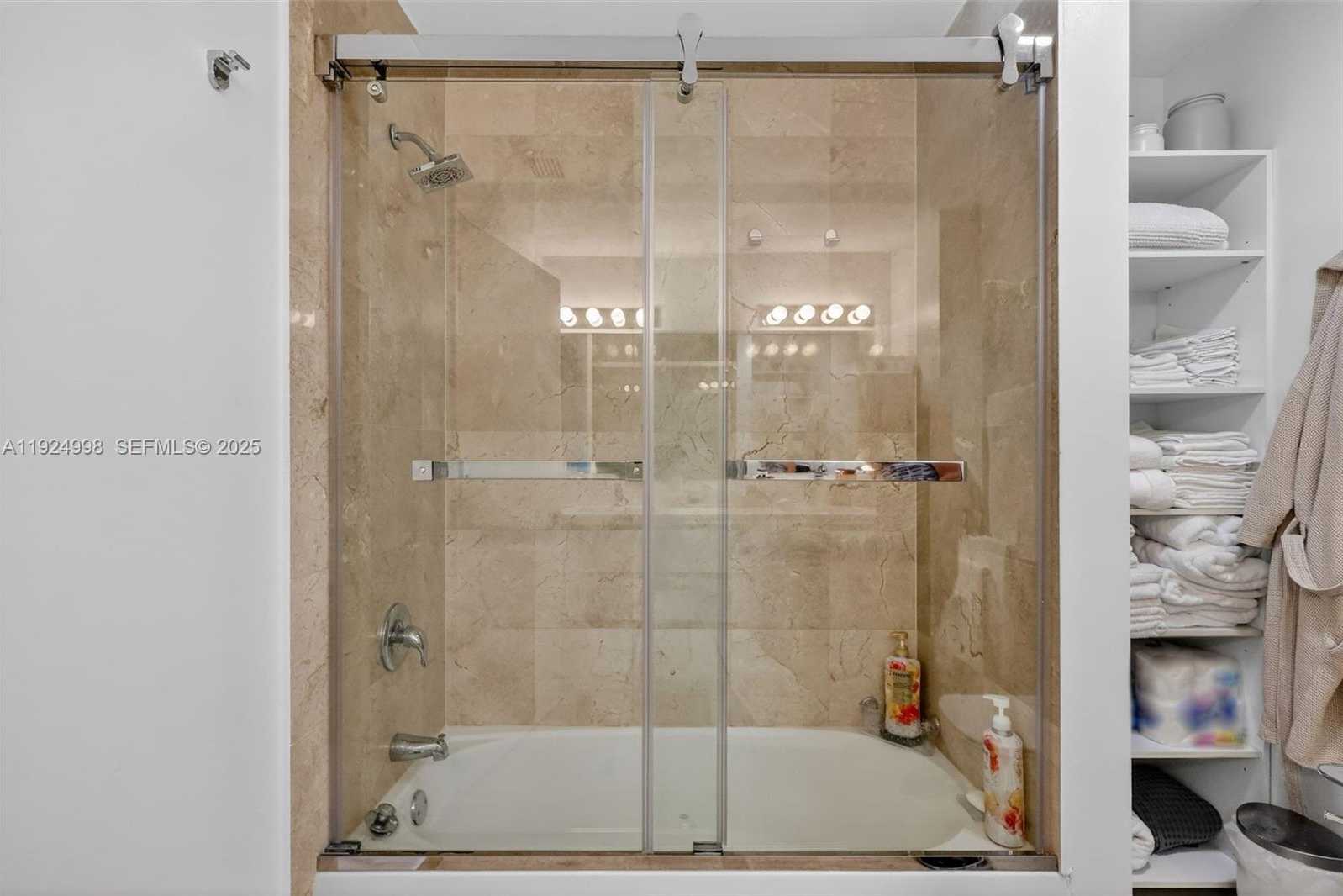 Small Image of 10275 COLLINS AVE #101, Bal Harbour Number 19