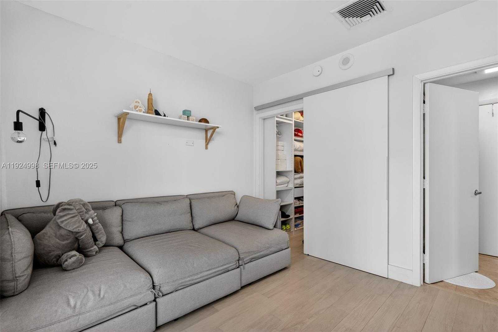 Small Image of 10275 COLLINS AVE #101, Bal Harbour Number 22