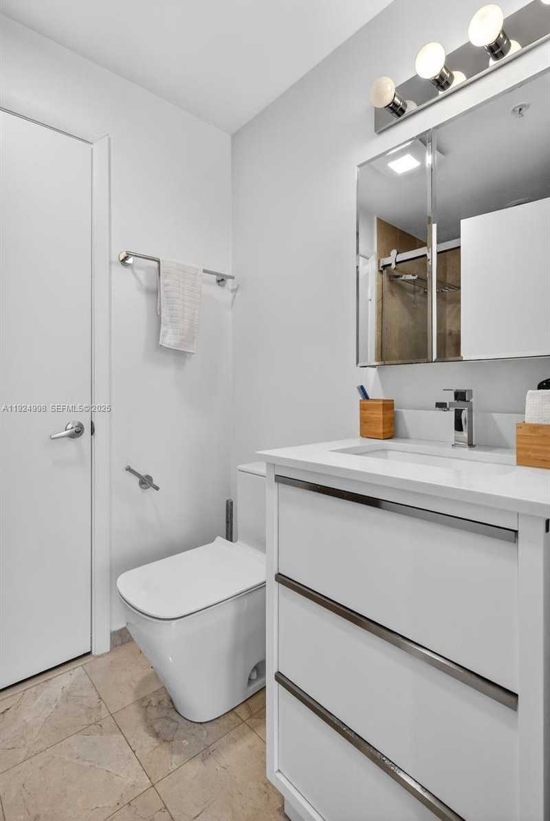 Small Image of 10275 COLLINS AVE #101, Bal Harbour Number 23