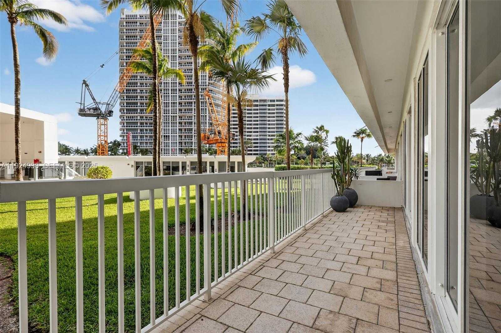 Small Image of 10275 COLLINS AVE #101, Bal Harbour Number 31